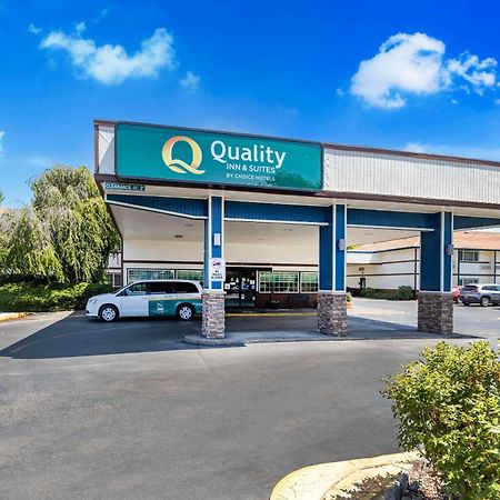 Quality Inn & Suites Medford Airport Eksteriør bilde