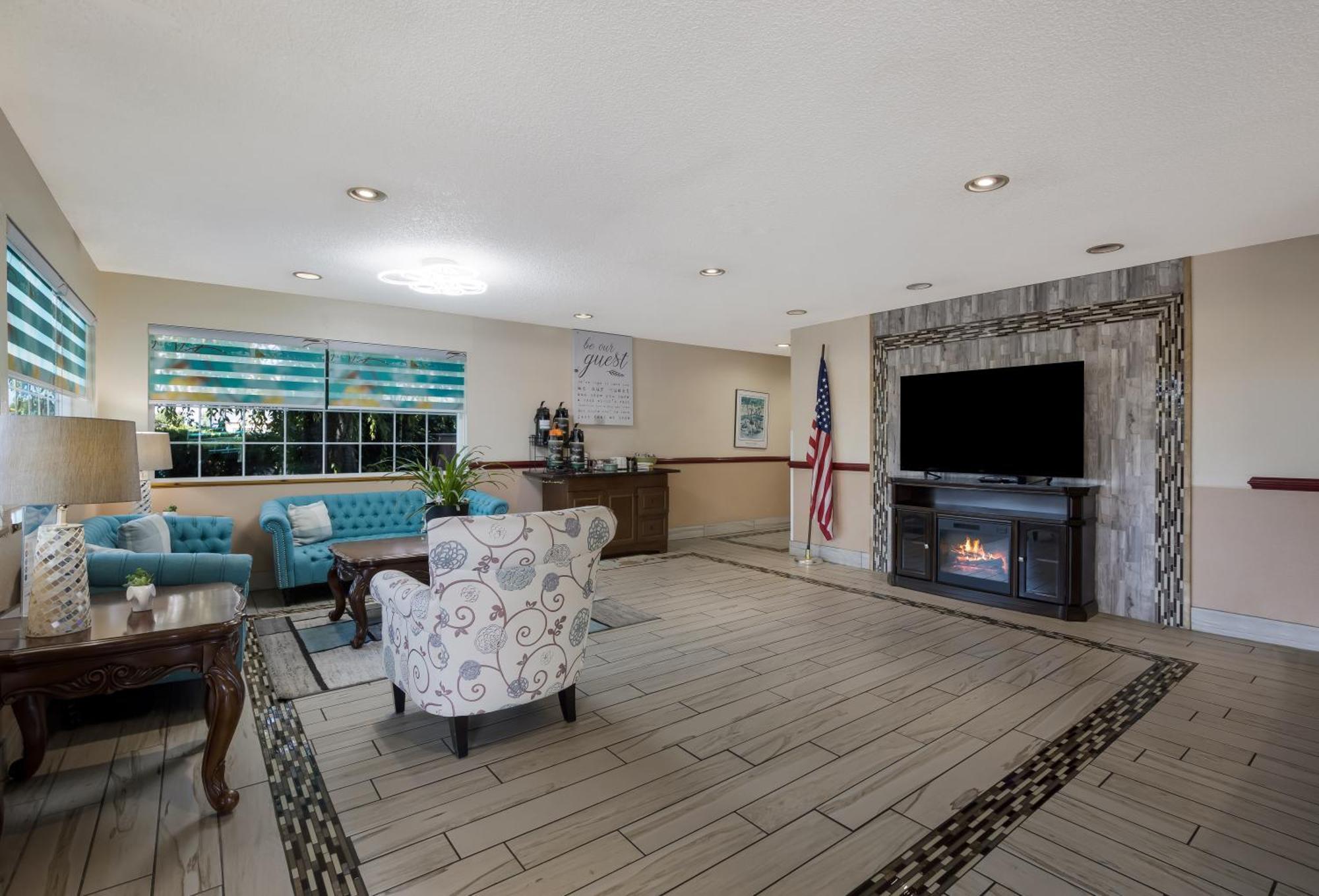 Quality Inn & Suites Medford Airport Eksteriør bilde