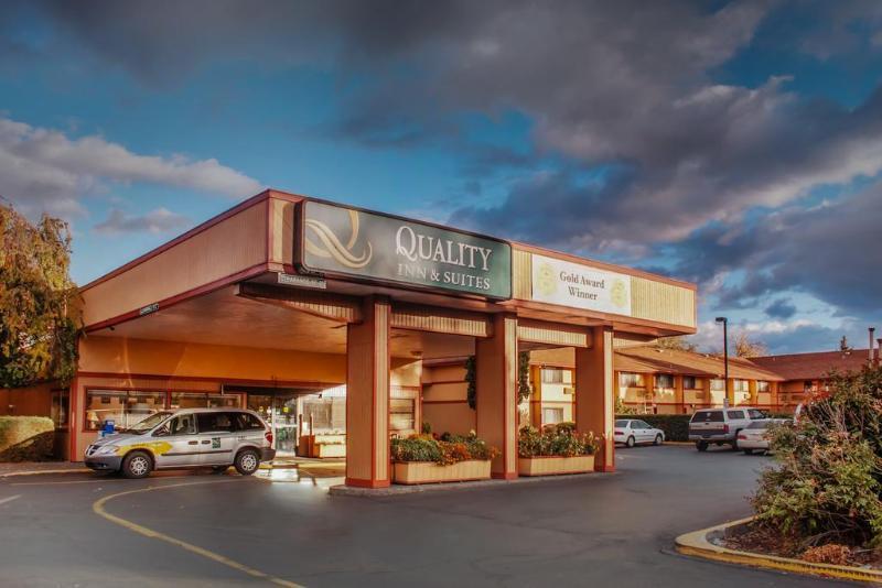 Quality Inn & Suites Medford Airport Eksteriør bilde
